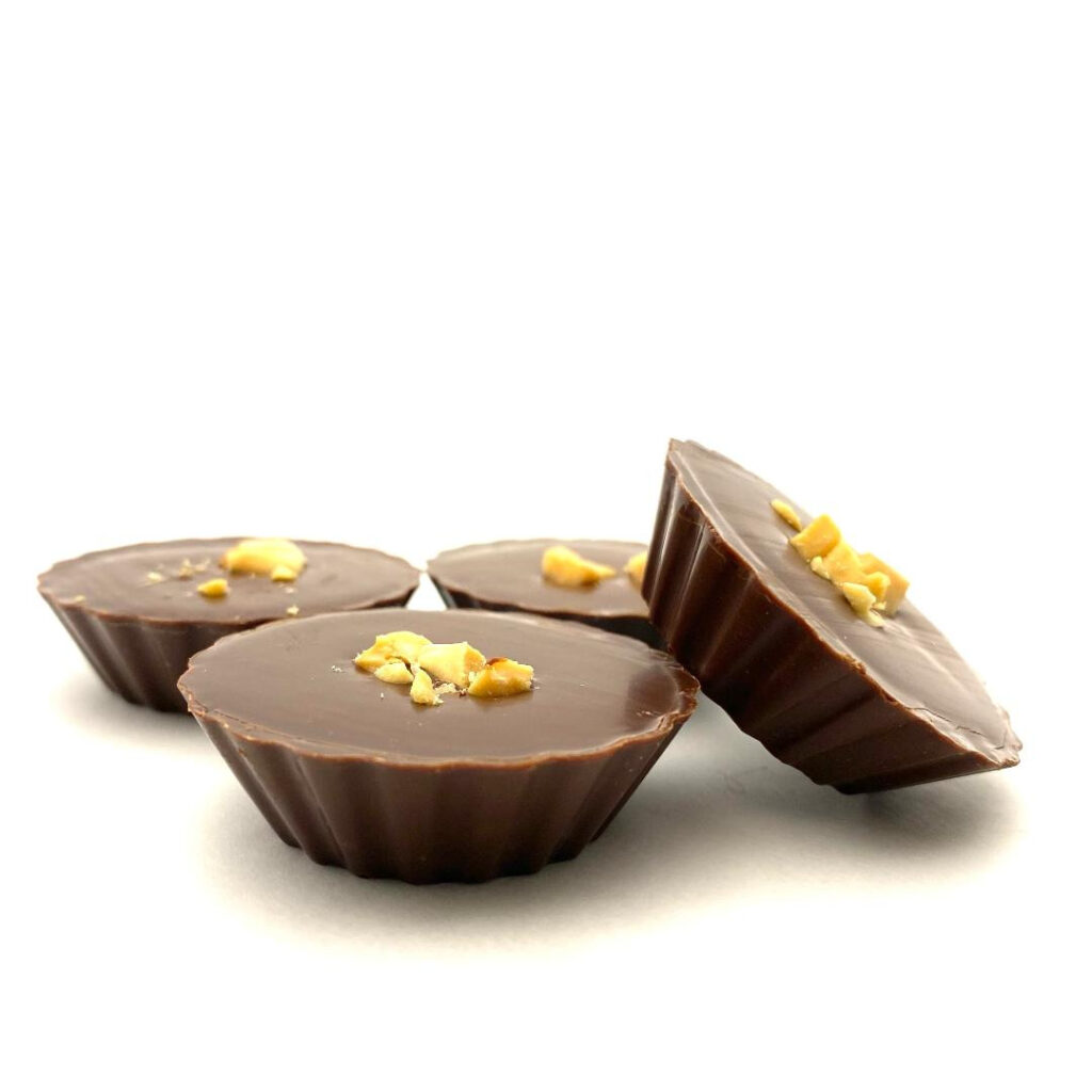 Peanut Butter Cups Dark Chocolate (4-pc package)